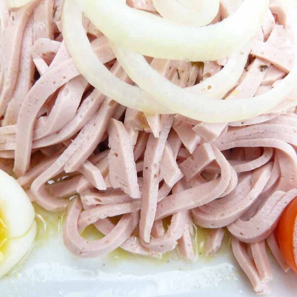 Puten-Wurstsalat-Streifen